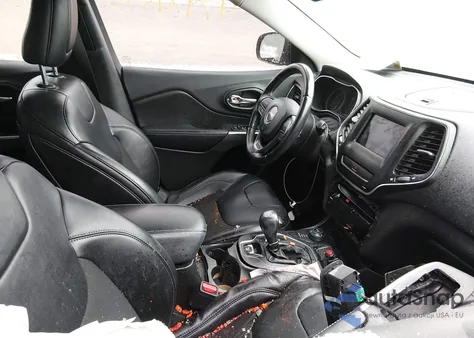 2019 Jeep Cherokee Latitude Plus 4X4 z USA, uszkodzony, nr VIN 1C4PJMLB8KD229151